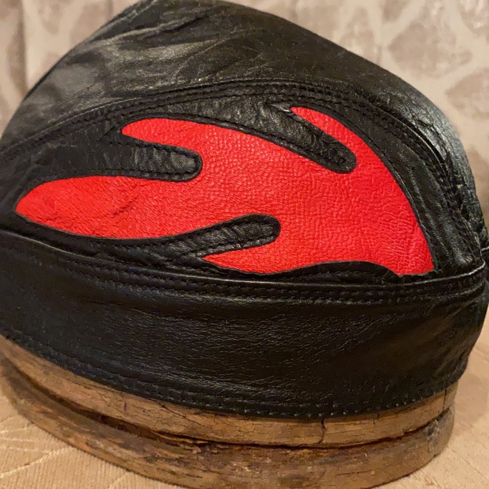 Red Fire Wings Leather Motorcycle Skull Cap with Tail and Tieback